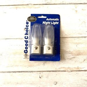 Good Choice Automatic Night Light Set of 2 Brand New in Package